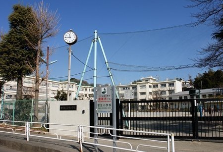 川崎市宮前区菅生５丁目の新築一戸建(川崎市立菅生小学校)