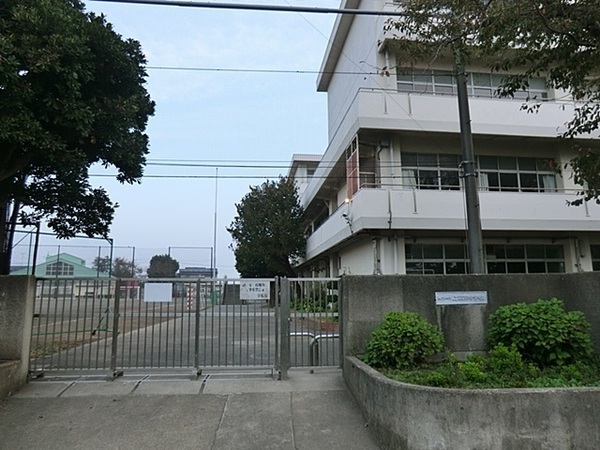 泉区上飯田町 全3棟1号棟(横浜市立上飯田中学校)