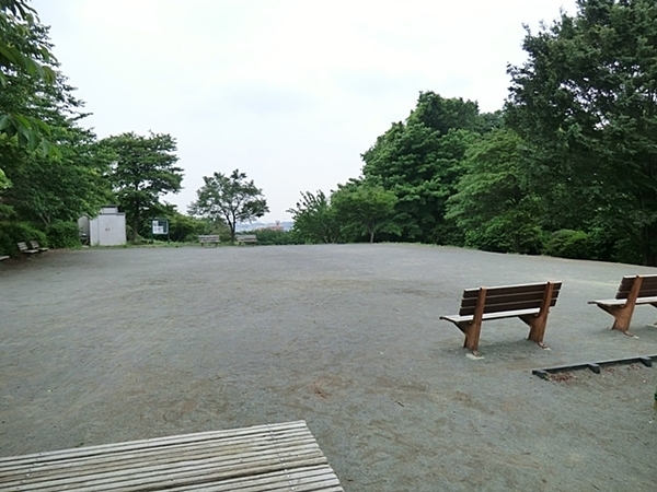 横浜市緑区鴨居2丁目の土地(東本郷公園)