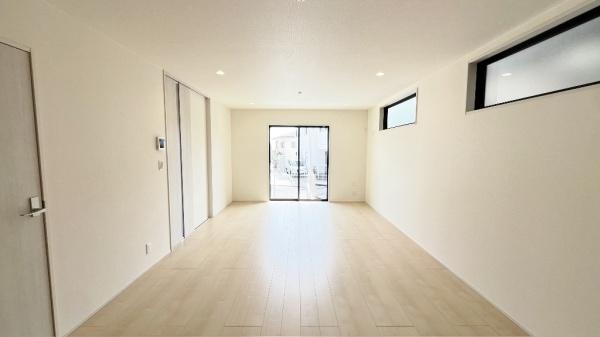 保土ケ谷区新井町　全３棟１号棟