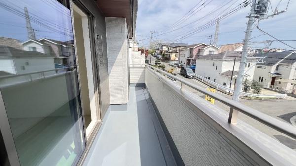 保土ケ谷区新井町　全３棟２号棟