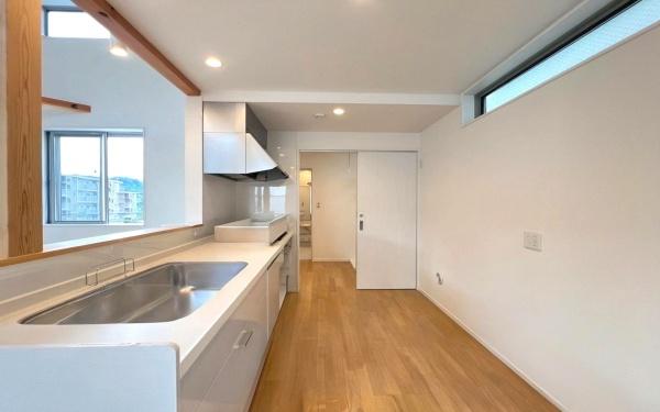 戸塚区名瀬町　全3棟1号棟