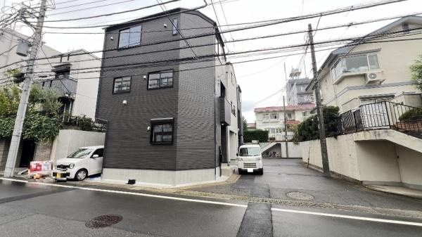 川崎市宮前区有馬4丁目　全3棟2号棟