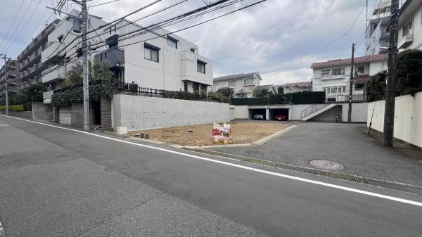 川崎市宮前区有馬4丁目　全3棟2号棟