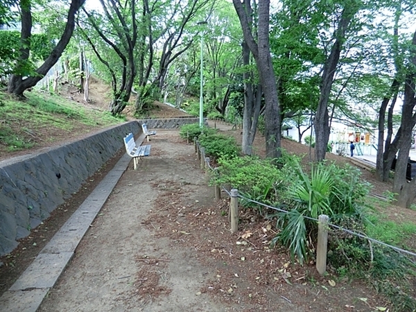 グランメゾン東戸塚2番館(天王山公園)