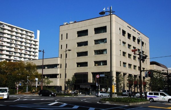鶴見区仲通2丁目 全2棟1号棟(横浜市鶴見区役所)