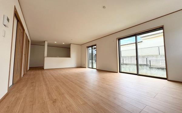 緑区上山３丁目　全１棟１号棟