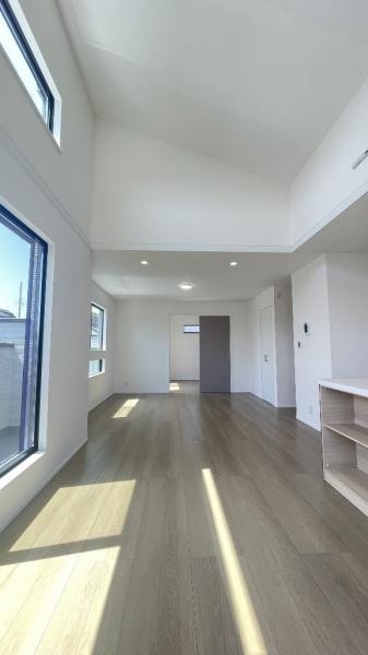 泉区岡津町　全3棟B号棟