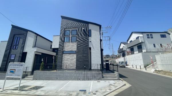泉区岡津町　全3棟B号棟