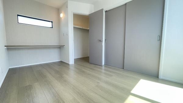 泉区岡津町　全3棟B号棟