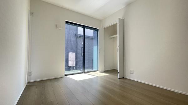 泉区岡津町　全3棟B号棟