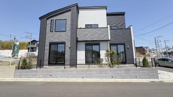 泉区岡津町　全3棟C号棟