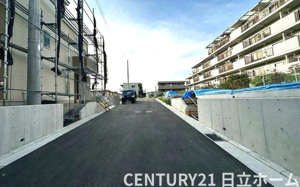 港北区鳥山町1期 全6棟B棟(前面道路含む現地写真)