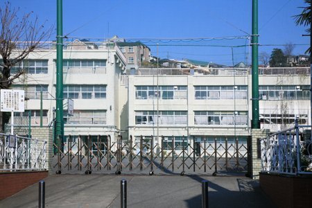 保土ヶ谷区峰岡町2丁目2期 全5棟5号棟(横浜市立峯小学校)