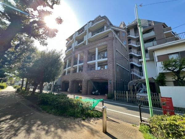 グローリオ三軒茶屋