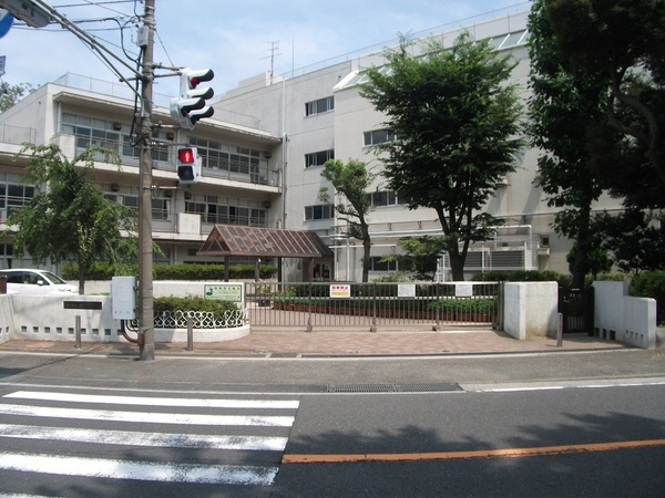 新山下ベイシティ第六号棟(横浜市立北方小学校)