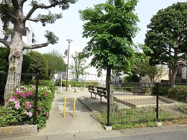 麻生区高石2丁目 全2棟1号棟(生田南大作公園)