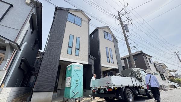 磯子区岡村5丁目　全2棟A号棟