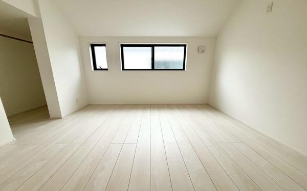 中区本郷町３丁目　全３棟１号棟
