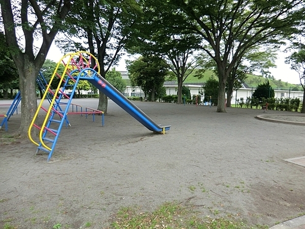 鎌倉市関谷(小雀公園)