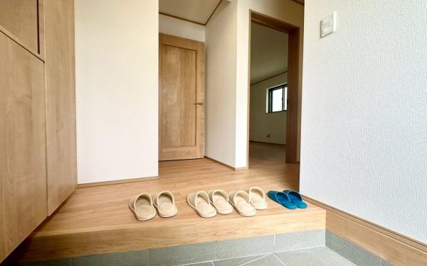 中区根岸町３丁目　全２棟１号棟