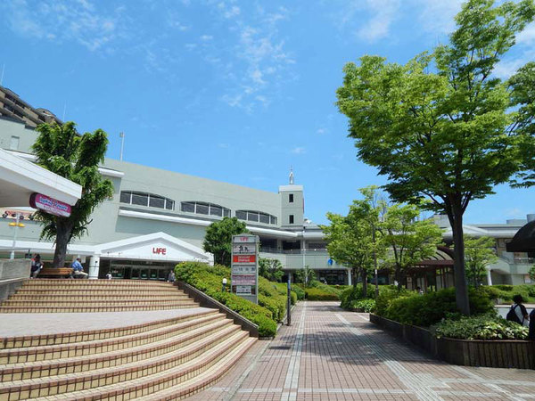 泉区岡津町 全2棟1号棟(そうてつローゼン緑園都市店)
