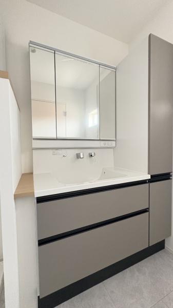厚木市松枝２丁目の新築一戸建