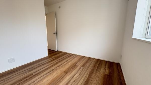 厚木市松枝２丁目の新築一戸建
