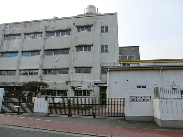 栄区桂台西二丁目 全3棟2号棟(横浜市立桂台小学校)