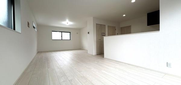 横浜市戸塚区戸塚町の新築一戸建