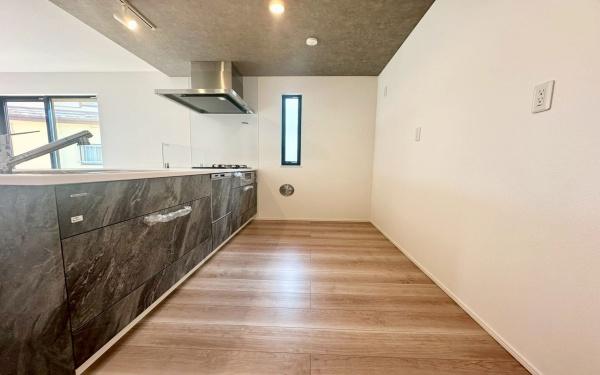 戸塚区舞岡町　全3棟2号棟