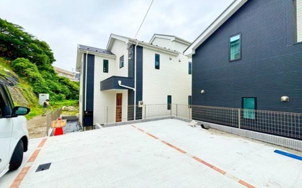 保土ケ谷区初音ケ丘　全２棟２号棟