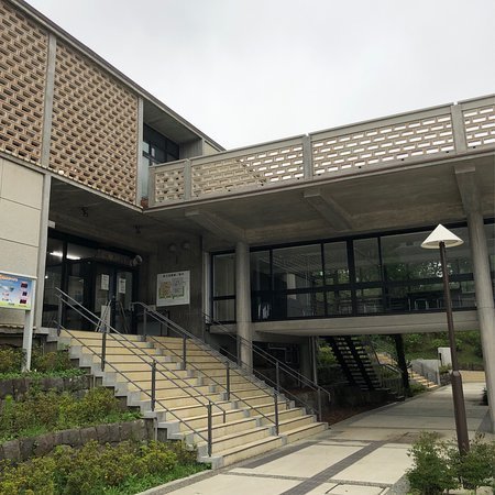 横浜市西区西戸部町2丁目の中古一戸建て(神奈川県立図書館)