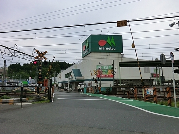 川崎市麻生区上麻生6丁目の新築一戸建(マルエツ柿生店)
