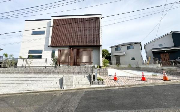 旭区本村町　全１棟