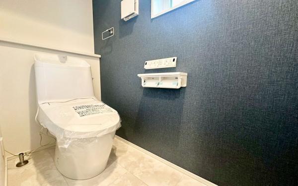 保土ヶ谷区上菅田町 全2棟B号棟(トイレ)