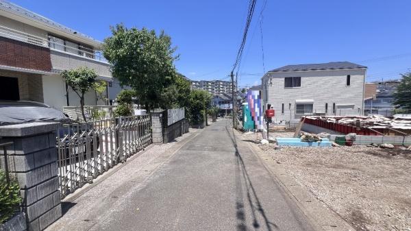 旭区上白根町　全２棟１号棟