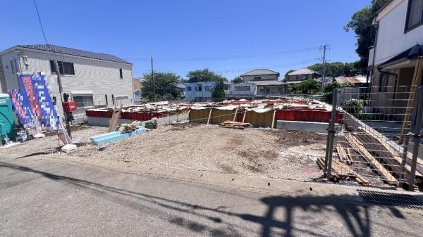 旭区上白根町　全２棟２号棟