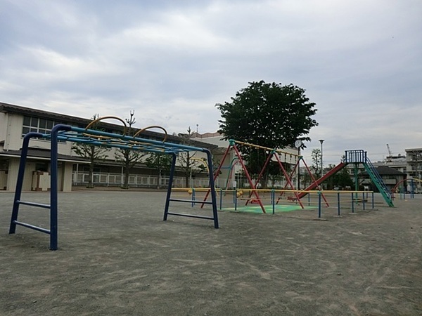 新川崎グランドハイツ(小向第三公園)