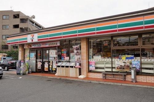 ヒルハイツたまプラーザ(セブンイレブン川崎犬蔵2丁目店)