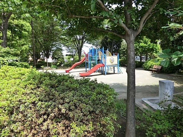 磯子汐見台ヒルズ(磯子台紅取公園)