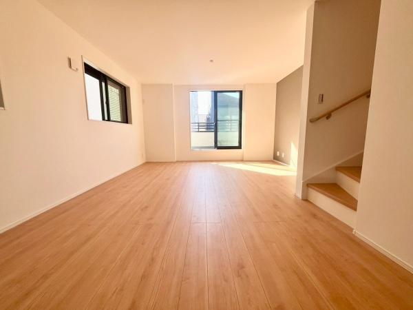 鶴見区馬場５丁目　全１６棟２号棟