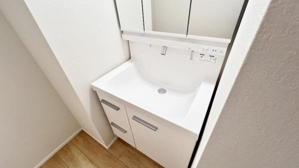 鶴見区駒岡４丁目全２棟２号棟