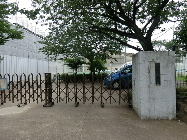 藤沢市本藤沢2丁目の土地(藤沢市立本町小学校)