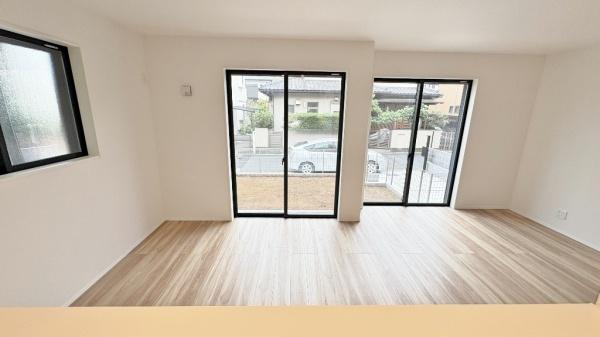 港南区日限山４丁目　全２棟１号棟