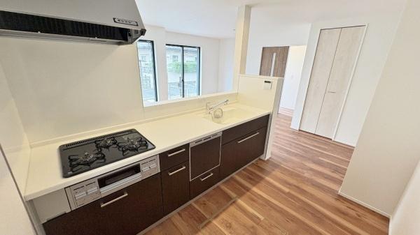 港南区日限山４丁目　全２棟２号棟