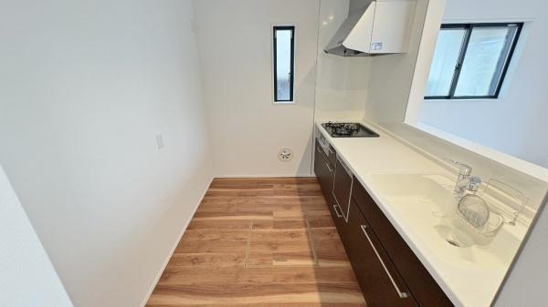 港南区日限山４丁目　全２棟２号棟