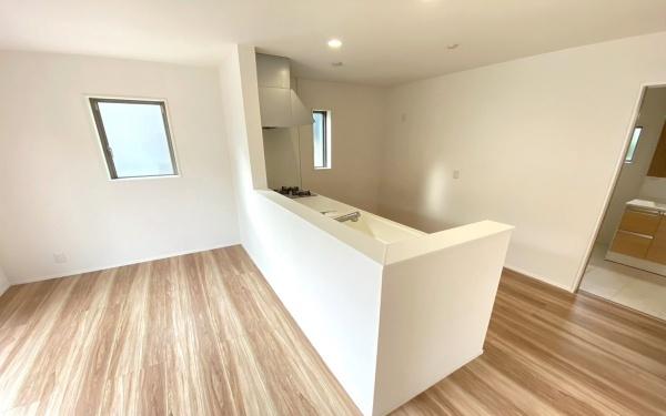 栄区野七里１丁目　全２棟１号棟