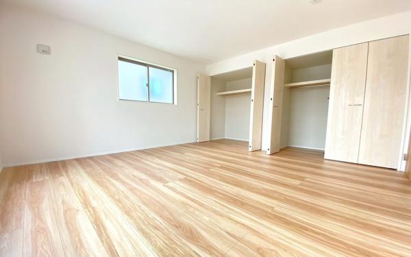 栄区野七里１丁目　全２棟１号棟