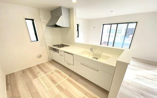 栄区野七里１丁目　全２棟２号棟